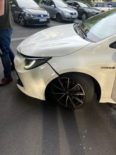 Frontschaden - Gutachten Butzbach PKW Frontschaden - Gutachten Butzbach